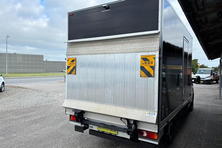 Sort Renault Master IV T35 fra 2022