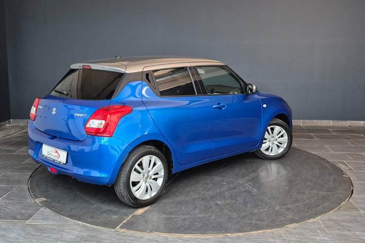 Blå Suzuki Swift fra 2019