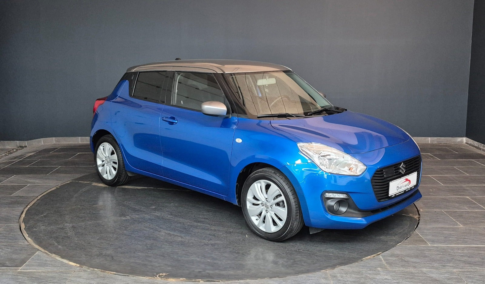 Blå Suzuki Swift fra 2019