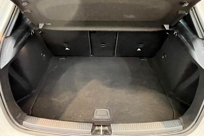 Hvid Mercedes A200 d fra 2020