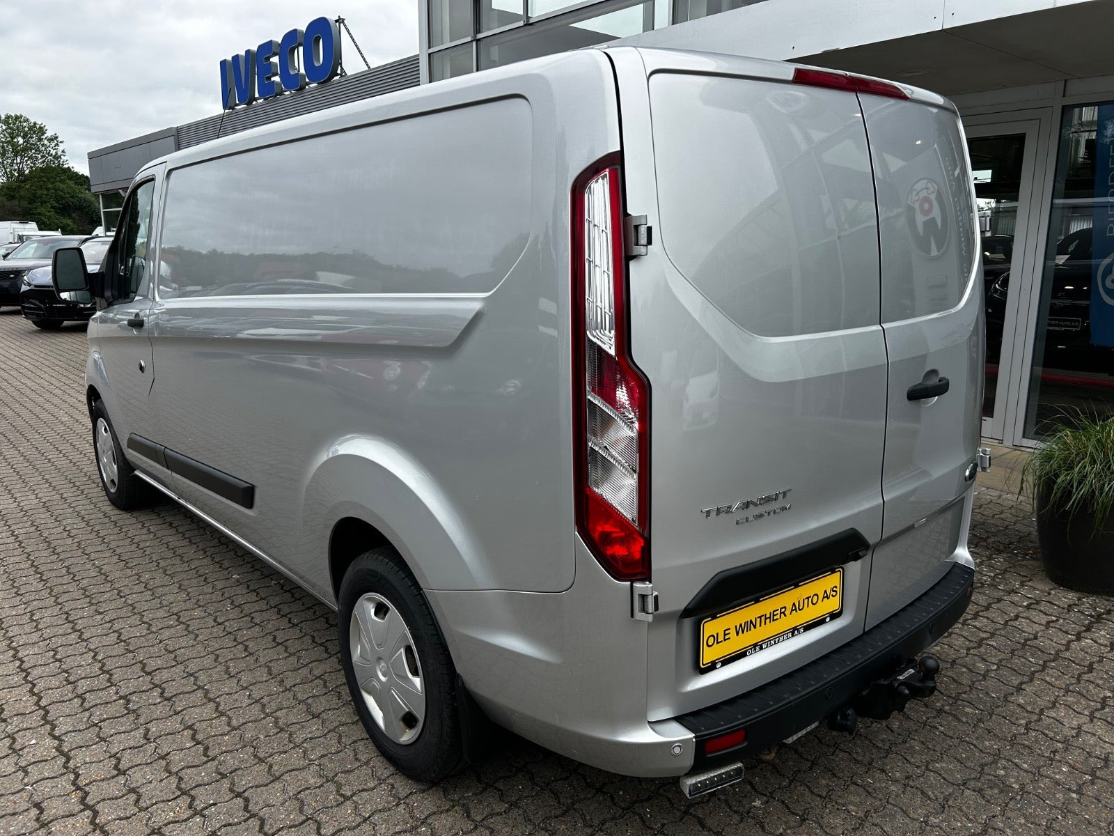 Sølv Ford Transit Custom 300 L2 fra 2019