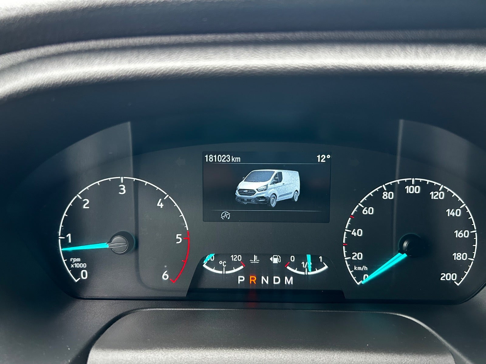Sølv Ford Transit Custom 300 L2 fra 2019