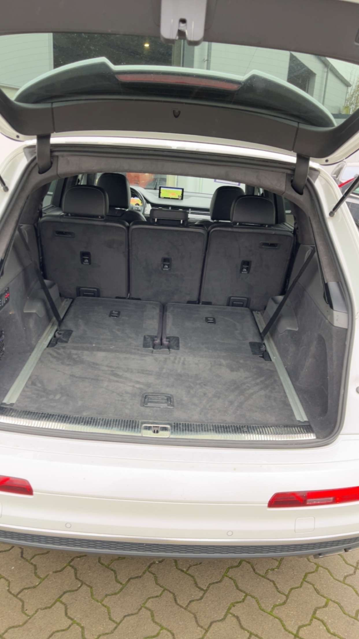 Hvid Audi SQ7 fra 2016
