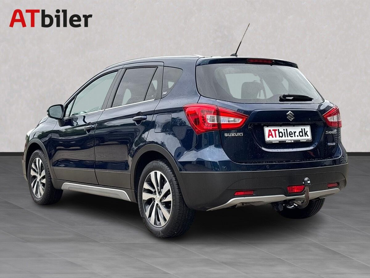 Blå Suzuki S-Cross fra 2021