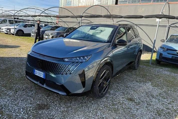 undefined Peugeot e-5008 fra 2025