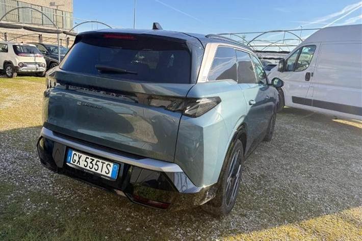 undefined Peugeot e-5008 fra 2025