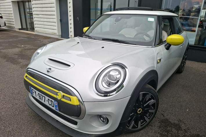 Sølv Mini Cooper fra 2021