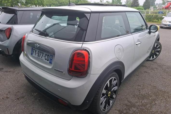 Sølv Mini Cooper fra 2021