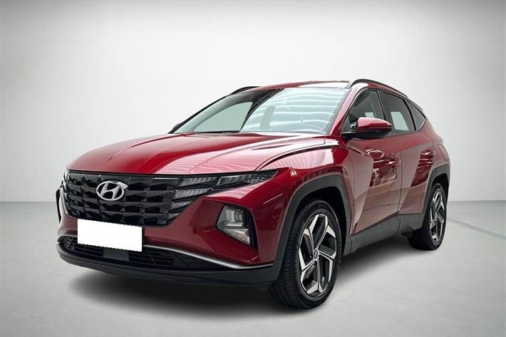 Rød Hyundai Tucson fra 2023 set udefra