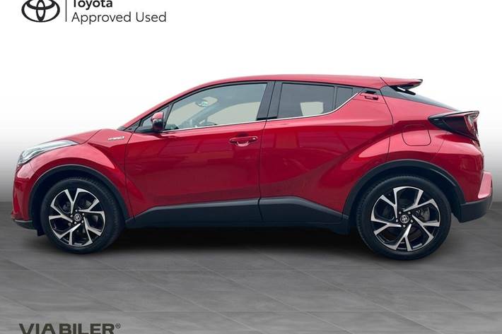 Rød Toyota C-HR fra 2020