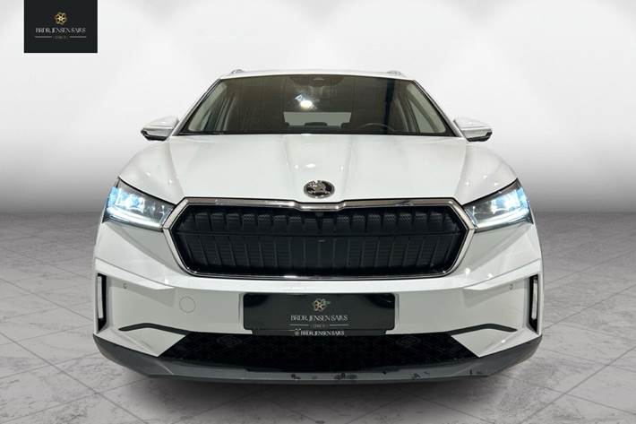 Hvid Skoda Enyaq fra 2023