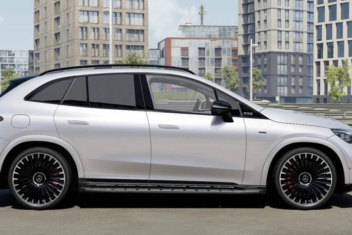 Grå Mercedes EQE 43 AMG fra 2024