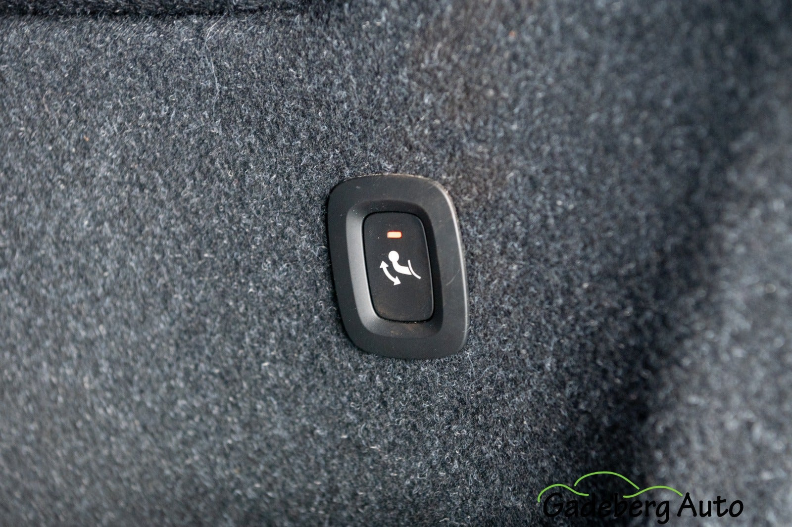 Blå Volvo XC40 fra 2020