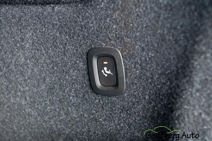 Blå Volvo XC40 fra 2020