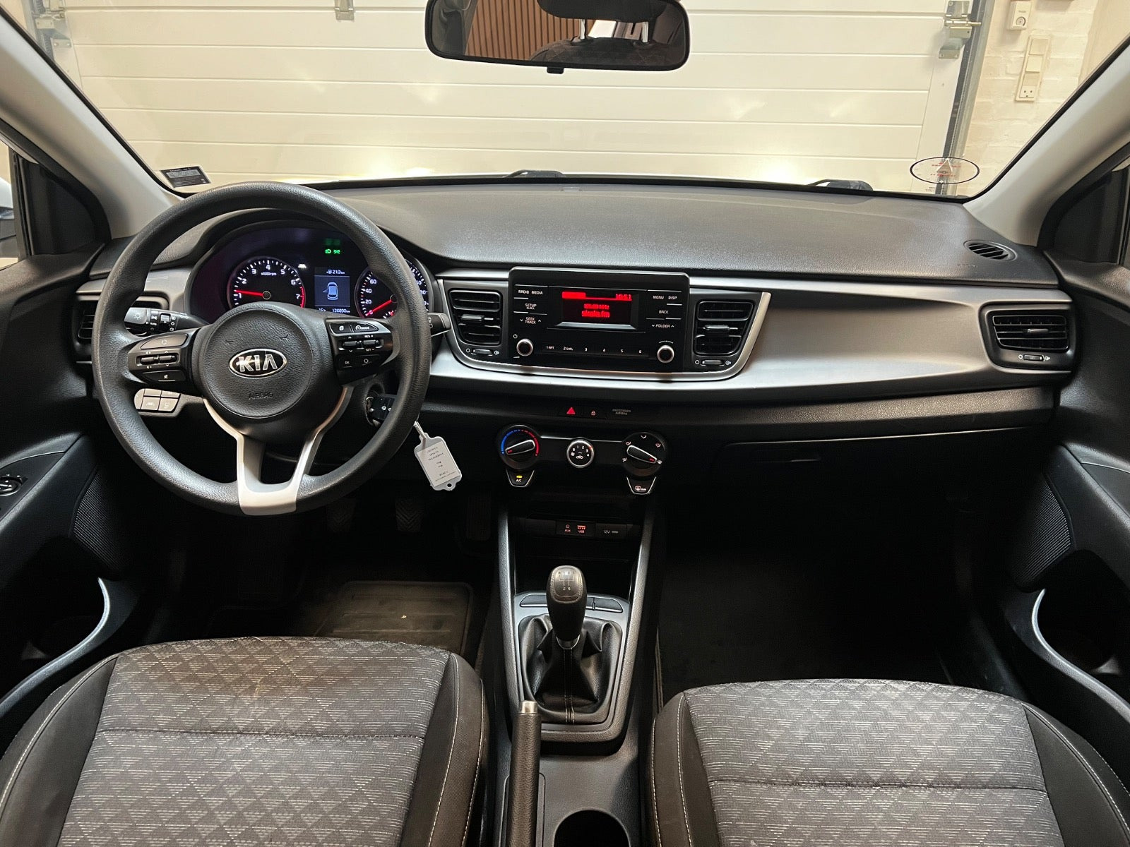Hvid Kia Rio fra 2017