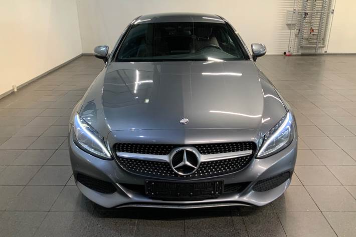 Grå Mercedes C250 fra 2016