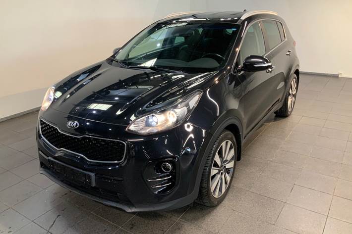 Sort Kia Sportage fra 2017 set udefra
