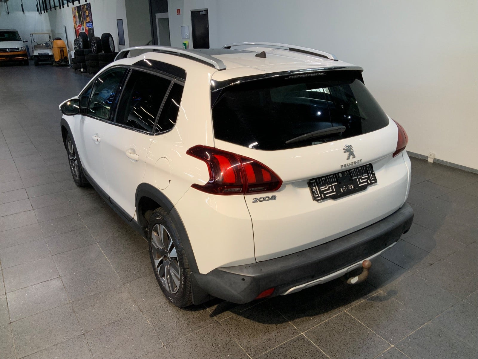 Hvid Peugeot 2008 fra 2018