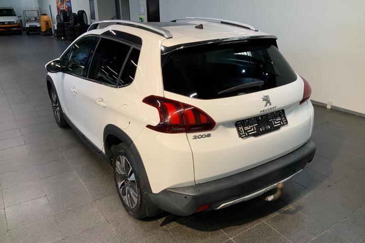 Hvid Peugeot 2008 fra 2018