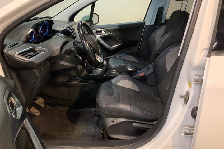 Hvid Peugeot 2008 fra 2018