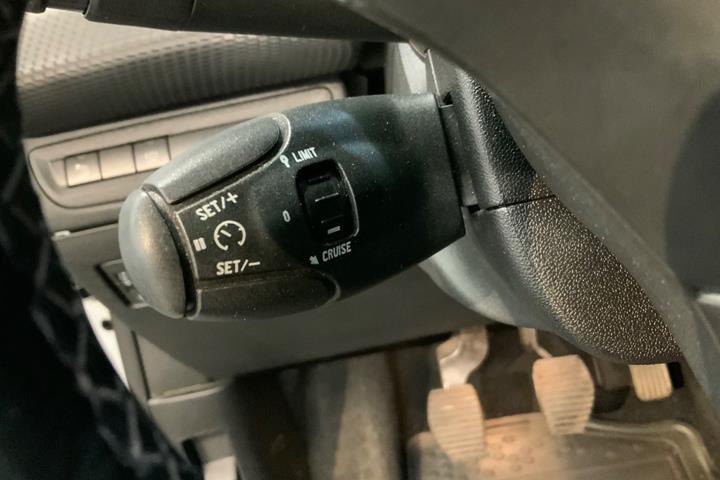 Hvid Peugeot 2008 fra 2018