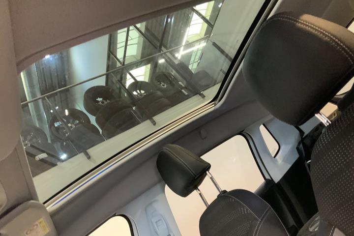 Hvid Peugeot 2008 fra 2018