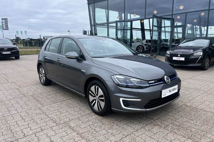 Grå VW e-Golf VII fra 2020