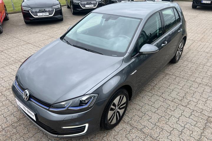 Grå VW e-Golf VII fra 2020 set udefra