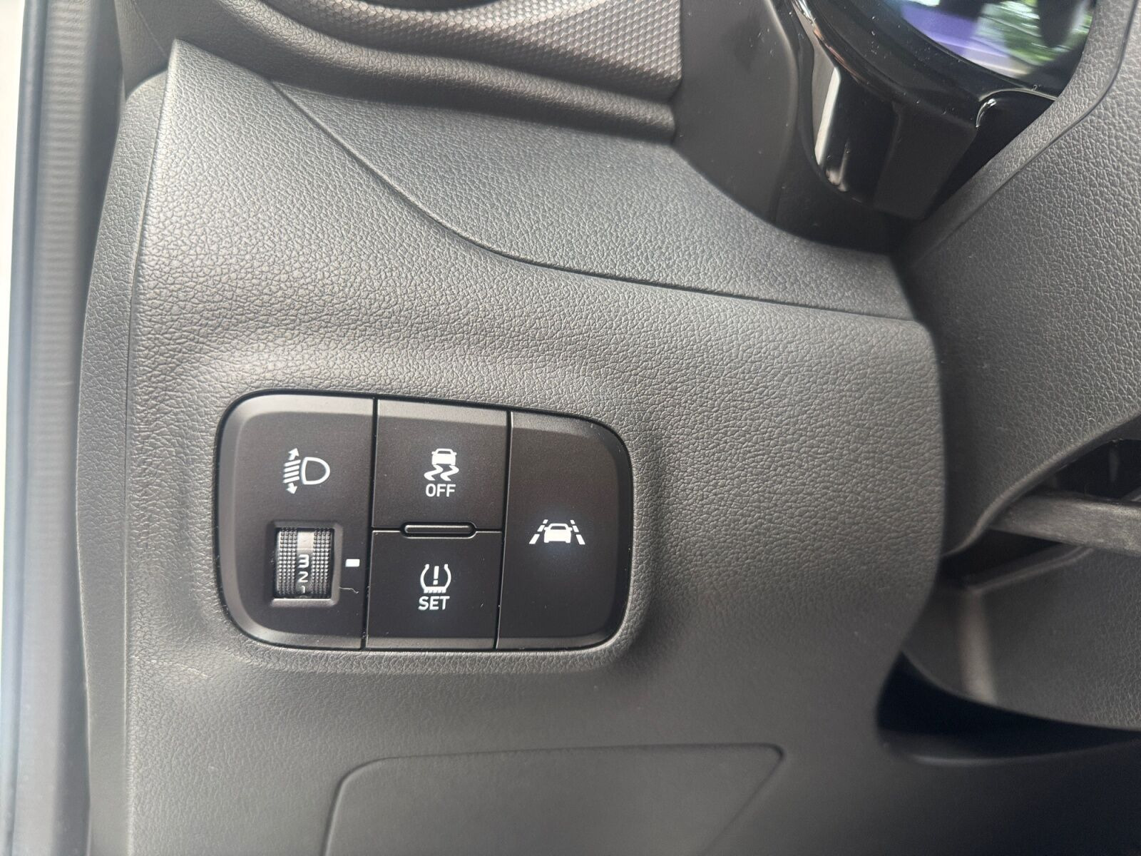 Hvid Hyundai i10 fra 2021