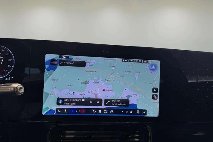 Rød Mercedes CLA250+ fra 2026