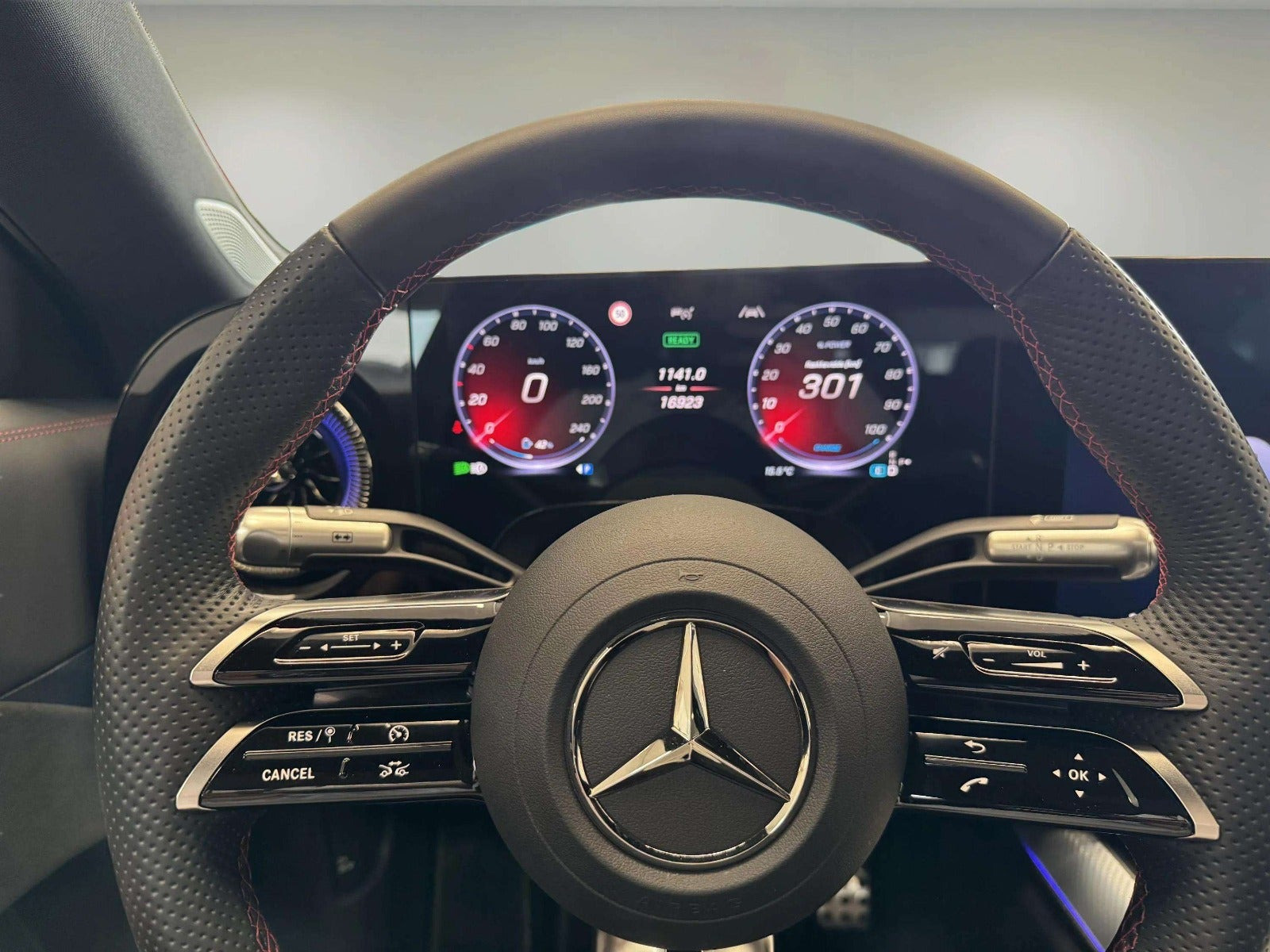 Rød Mercedes CLA250+ fra 2026