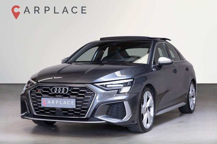 Grå Audi S3 fra 2021 set udefra