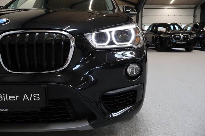 Sort BMW X1 fra 2018