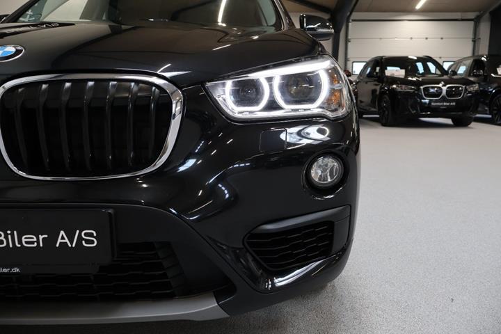 Sort BMW X1 fra 2018