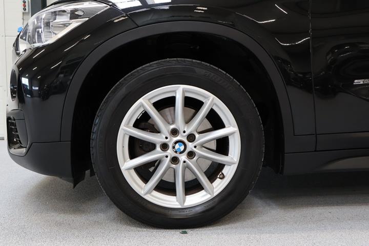 Sort BMW X1 fra 2018