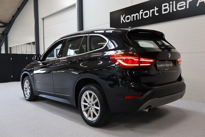 Sort BMW X1 fra 2018