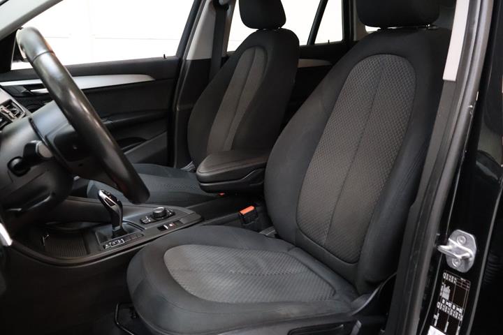 Sort BMW X1 fra 2018