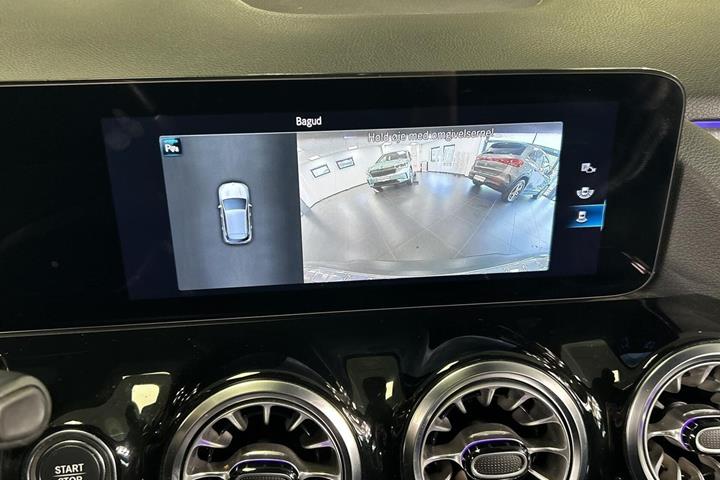 Grå Mercedes EQA250+ fra 2023