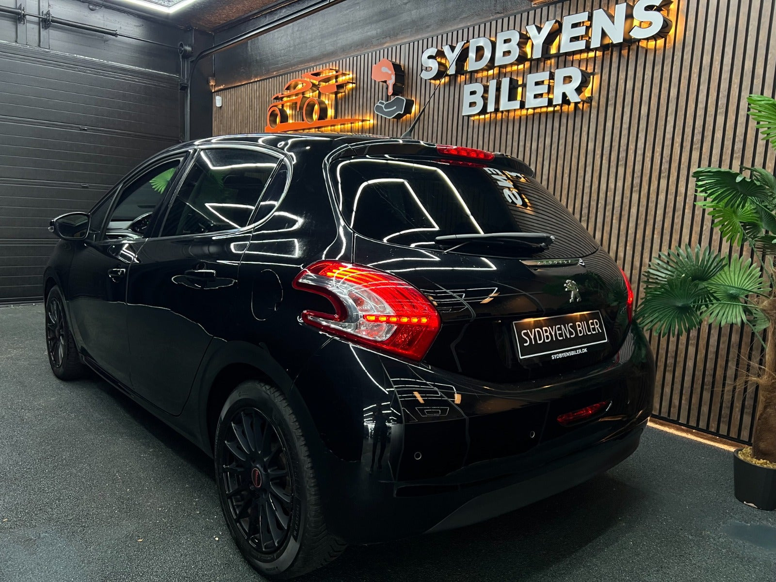 undefined Peugeot 208 fra 2015