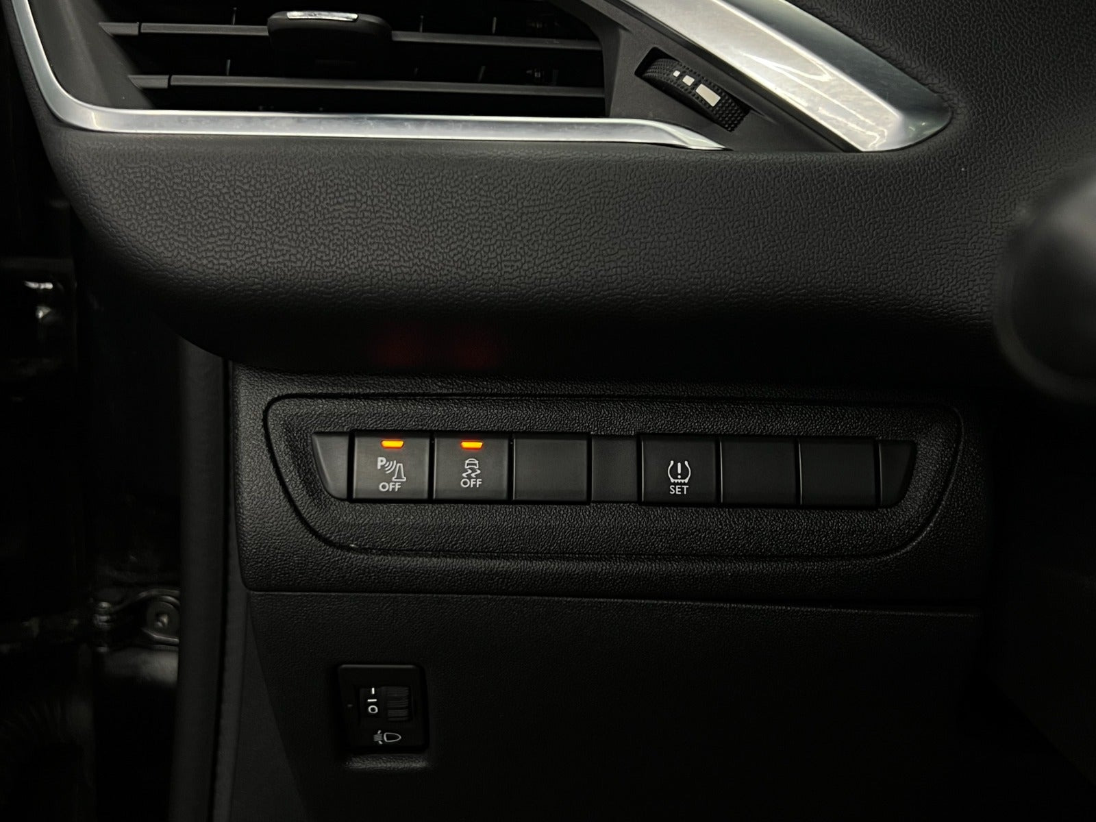 undefined Peugeot 208 fra 2015