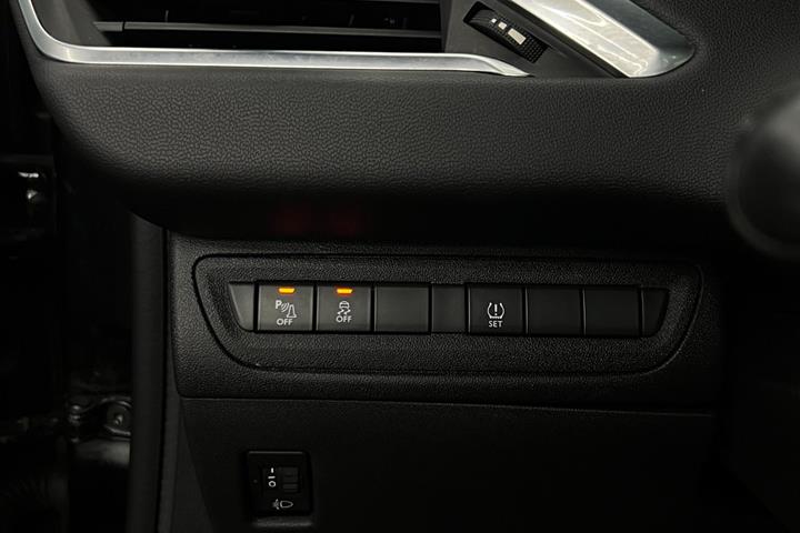 undefined Peugeot 208 fra 2015