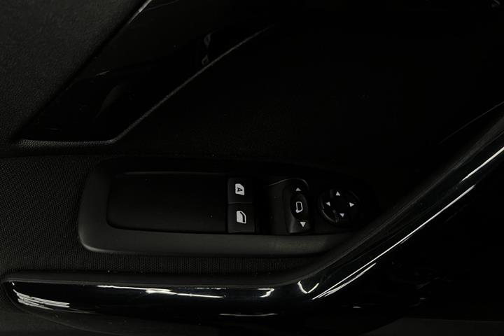 undefined Peugeot 208 fra 2015