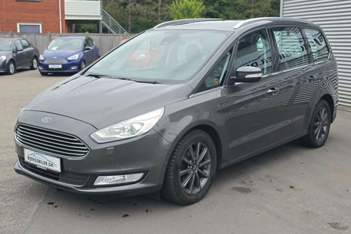 Grå Ford Galaxy fra 2018