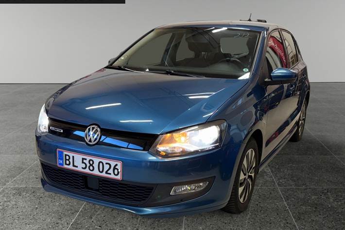Blå VW Polo fra 2017