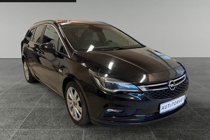 Sort Opel Astra fra 2017