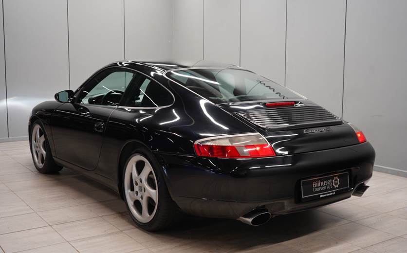 Porsche 911 Carrera