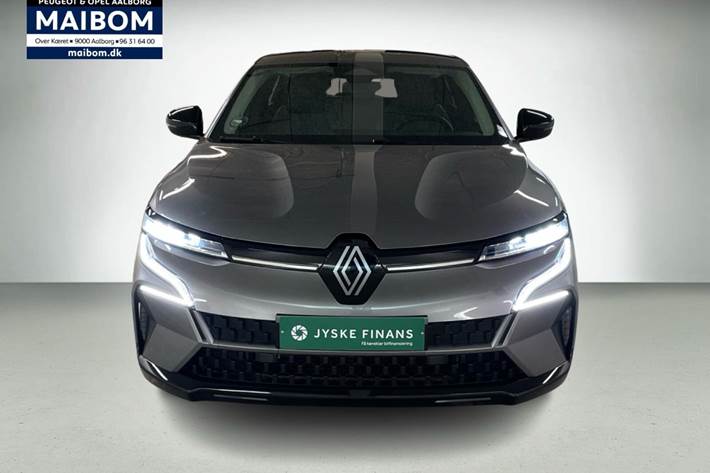 Grå Renault Megane E-Tech fra 2023