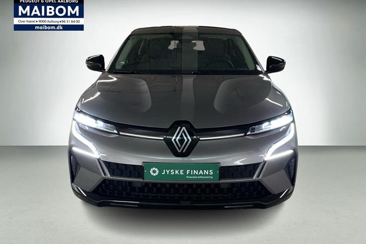 Grå Renault Megane E-Tech fra 2023