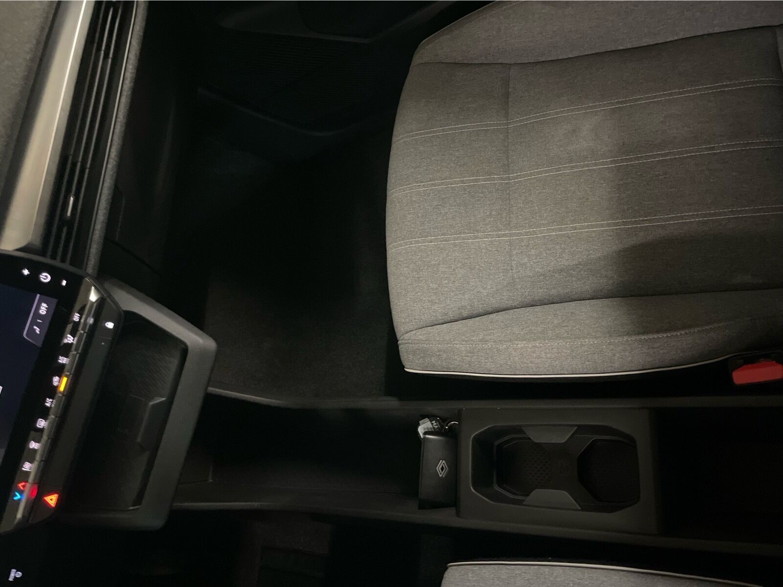 Grå Renault Megane E-Tech fra 2023