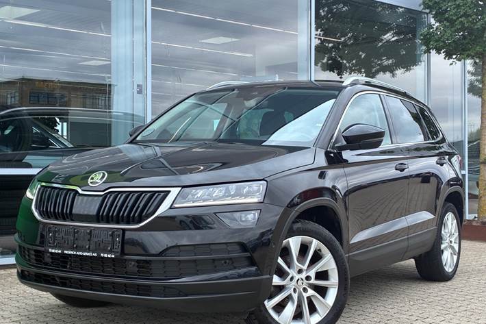 Sort Skoda Karoq fra 2021